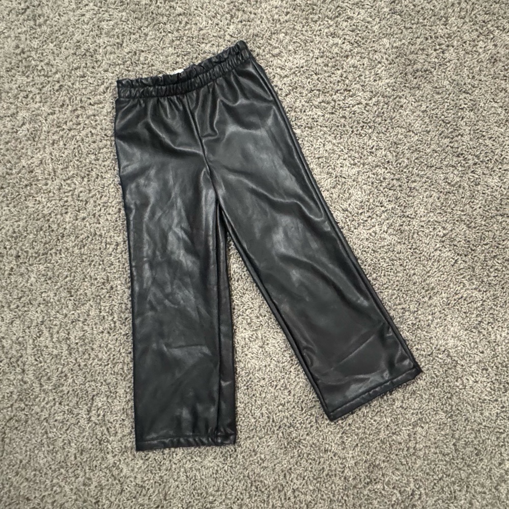 5/$25 Girls Black Faux Leather wide leg Pants with elastic waist, size 7-8